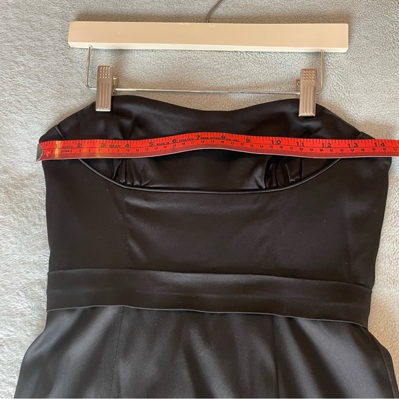 Bcbg MaxAzaria Black Strapless  Mini Cocktail Dress in size 02 - Picture 9 of 15